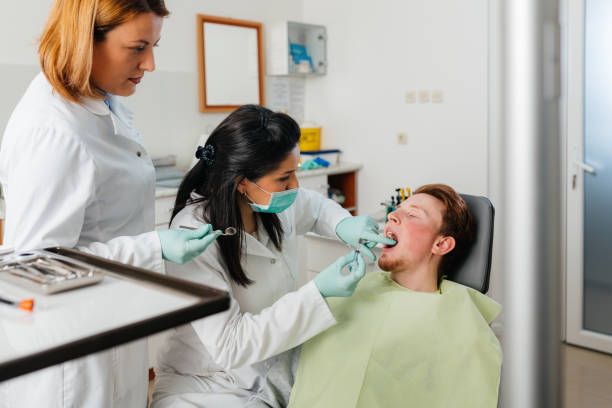 Best Dentist for Tooth Abscess  in Penns Grove, NJ